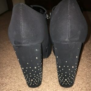 Beautiful silver beaded heels!